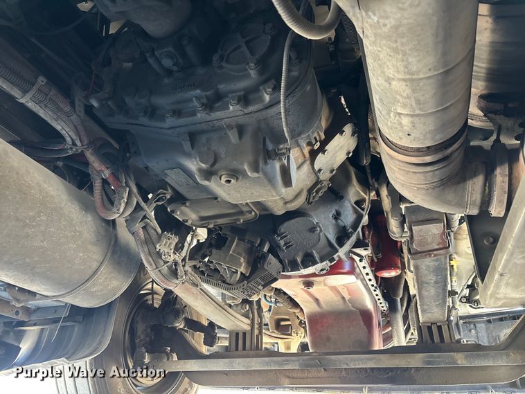 image for item YA1656 2016 Kenworth T680  semi truck