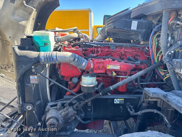 image for item YA1656 2016 Kenworth T680  semi truck