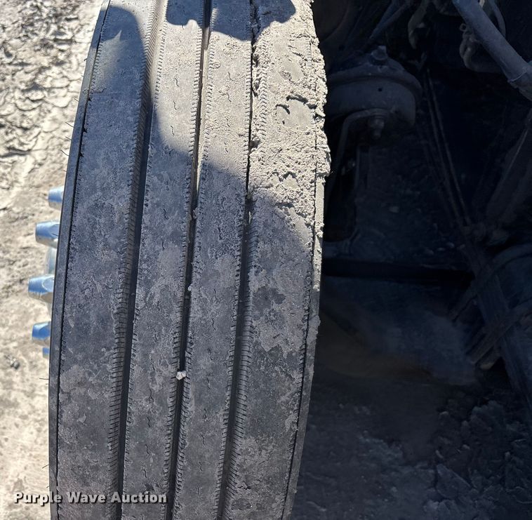 image for item YA1656 2016 Kenworth T680  semi truck