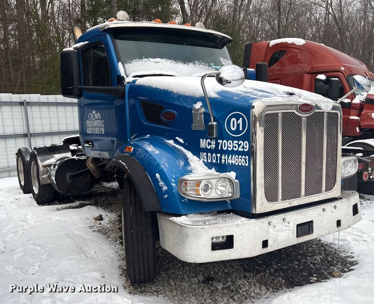 image for item YA1687 2022 Peterbilt 567 semi truck