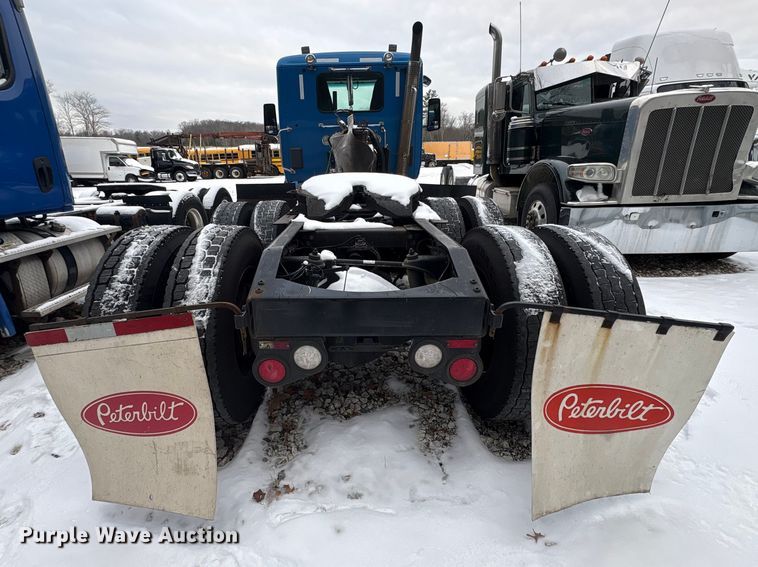 image for item YA1687 2022 Peterbilt 567 semi truck