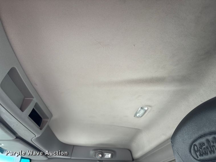 image for item YA1687 2022 Peterbilt 567 semi truck