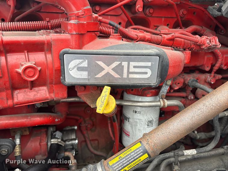 image for item YA1687 2022 Peterbilt 567 semi truck