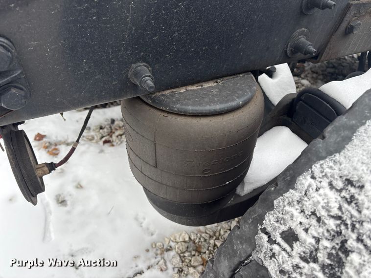 image for item YA1687 2022 Peterbilt 567 semi truck