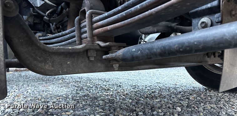 image for item YA1767 2019 Isuzu NRR  box truck