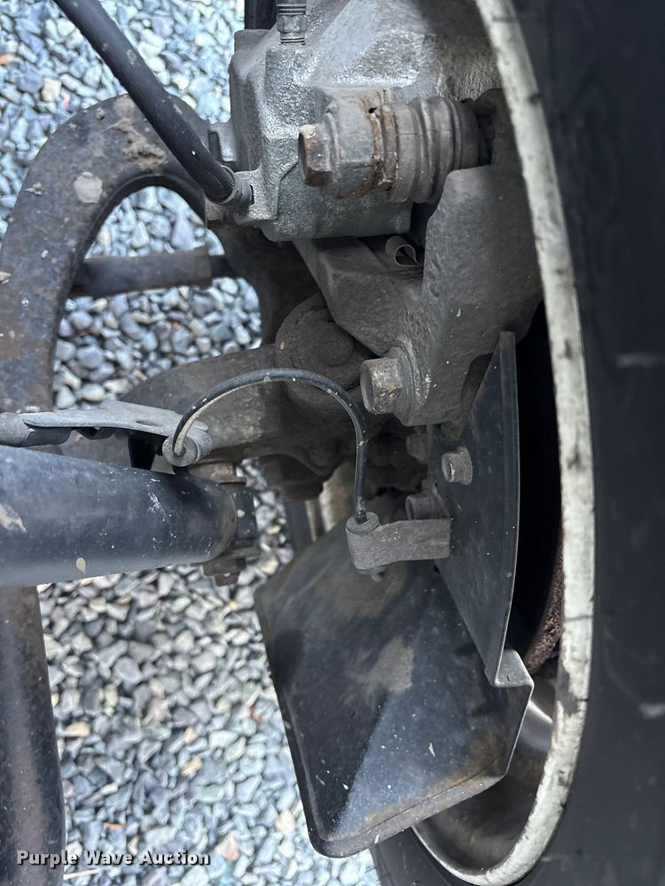 image for item YA1767 2019 Isuzu NRR  box truck