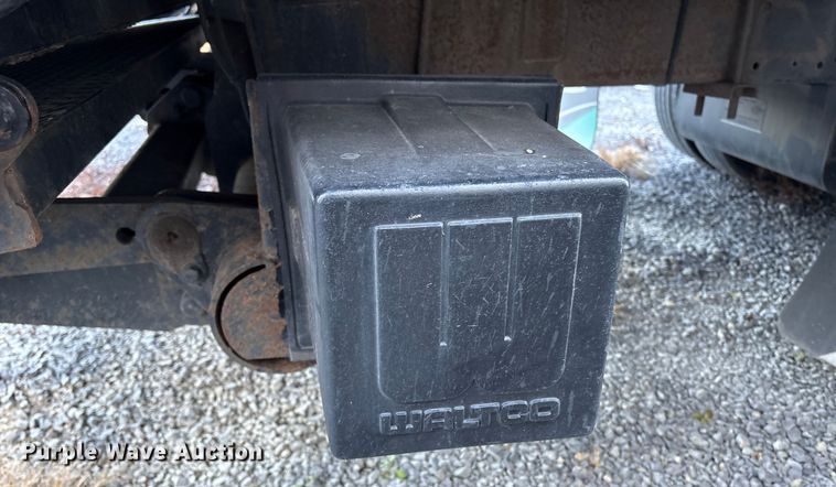 image for item YA1767 2019 Isuzu NRR  box truck