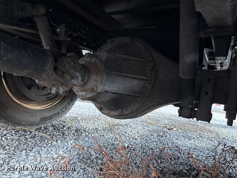 image for item YA1767 2019 Isuzu NRR  box truck