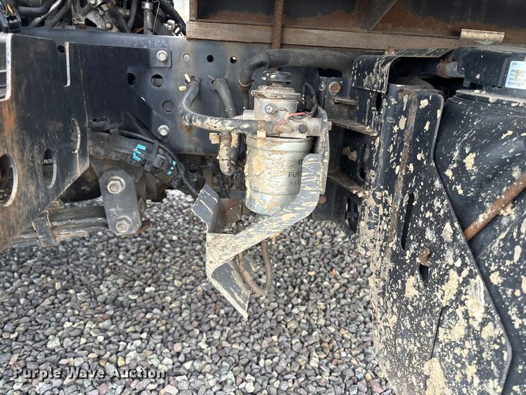 image for item YA1767 2019 Isuzu NRR  box truck