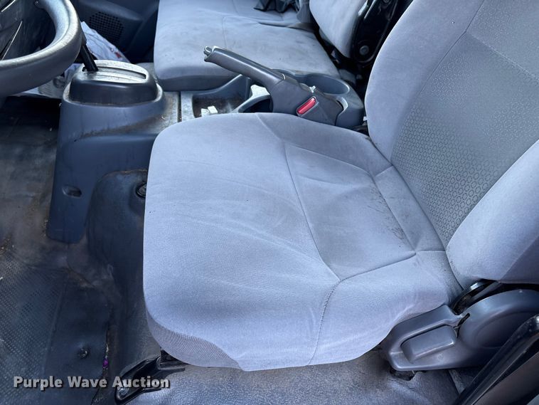 image for item YA1767 2019 Isuzu NRR  box truck