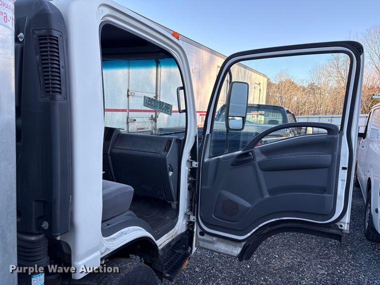 image for item YA1767 2019 Isuzu NRR  box truck