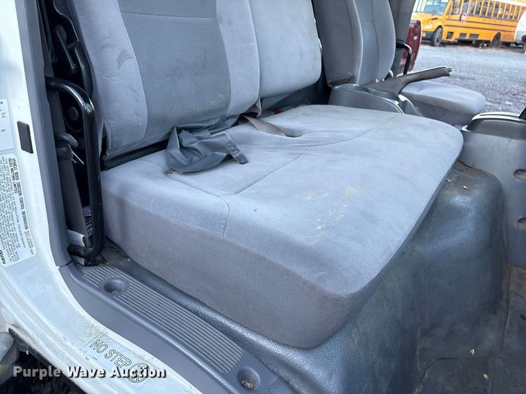 image for item YA1767 2019 Isuzu NRR  box truck