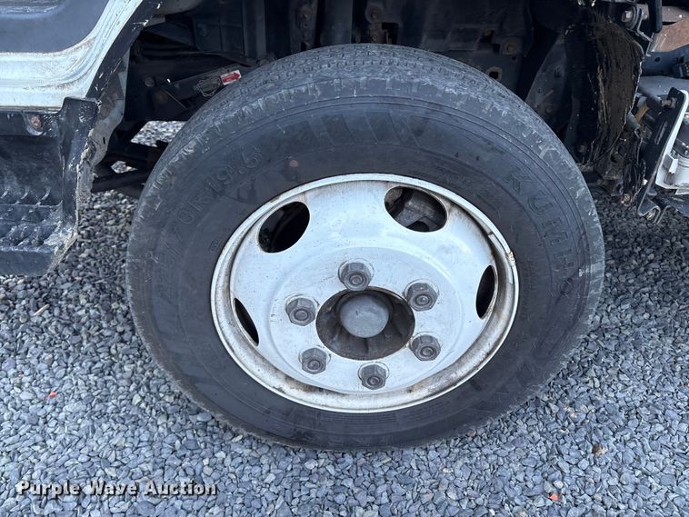 image for item YA1767 2019 Isuzu NRR  box truck