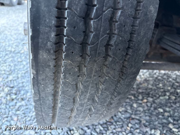 image for item YA1767 2019 Isuzu NRR  box truck