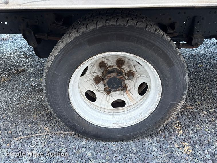 image for item YA1767 2019 Isuzu NRR  box truck