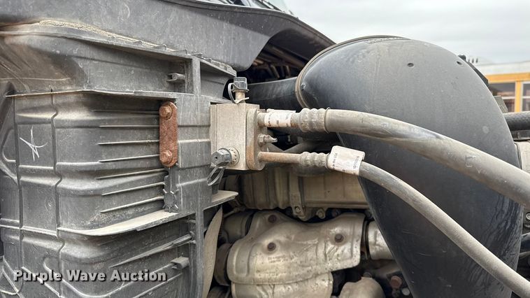 image for item YA1774 2017 Freightliner Cascadia 125 semi truck