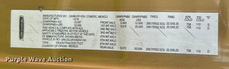 image for item YA1774 2017 Freightliner Cascadia 125 semi truck