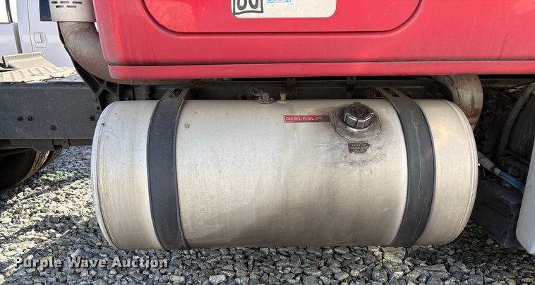 image for item YA1778 2020 Freightliner Cascadia 126 semi truck