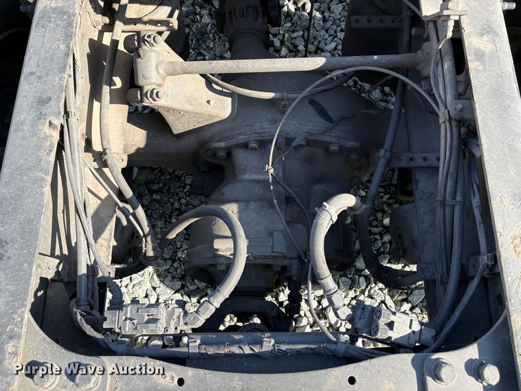 image for item YA1778 2020 Freightliner Cascadia 126 semi truck