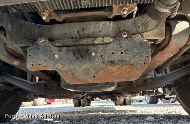 image for item YA1778 2020 Freightliner Cascadia 126 semi truck