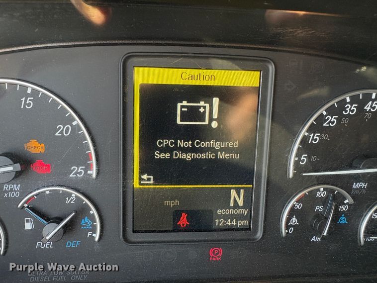 image for item YA1778 2020 Freightliner Cascadia 126 semi truck