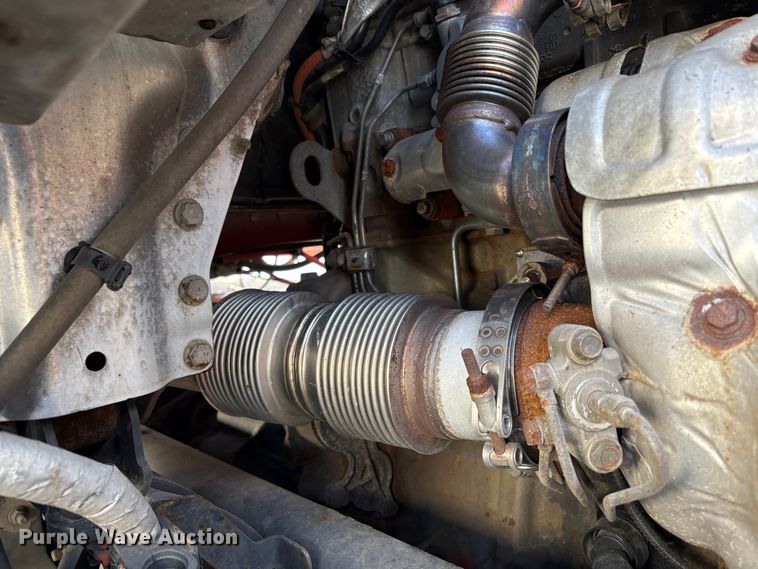 image for item YA1778 2020 Freightliner Cascadia 126 semi truck