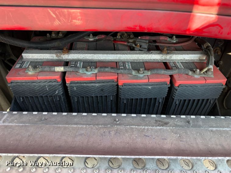 image for item YA1778 2020 Freightliner Cascadia 126 semi truck