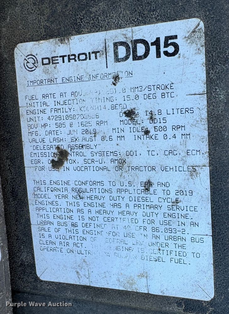 image for item YA1778 2020 Freightliner Cascadia 126 semi truck