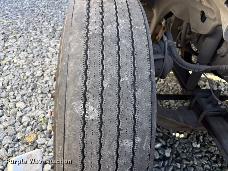 image for item YA1778 2020 Freightliner Cascadia 126 semi truck