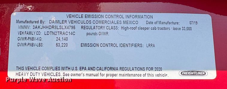 image for item YA1778 2020 Freightliner Cascadia 126 semi truck