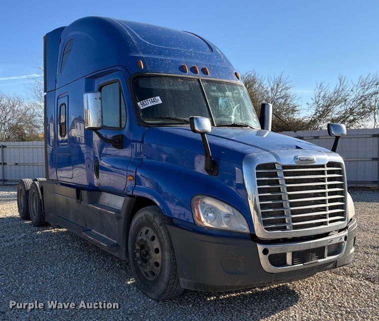 CAMIóN CAMAROTE 2016 FREIGHTLINER