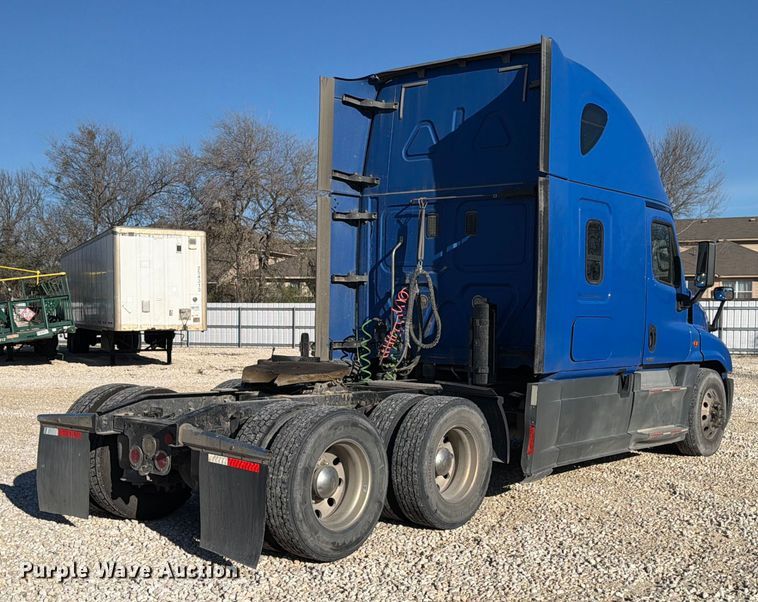 CAMIóN CAMAROTE 2016 FREIGHTLINER