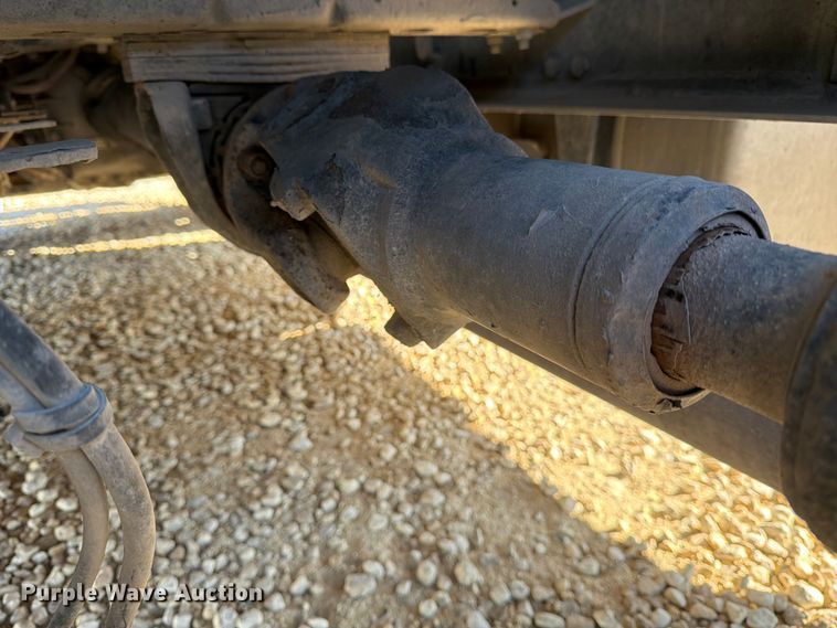 image for item YA1865 2016 Freightliner Cascadia semi truck