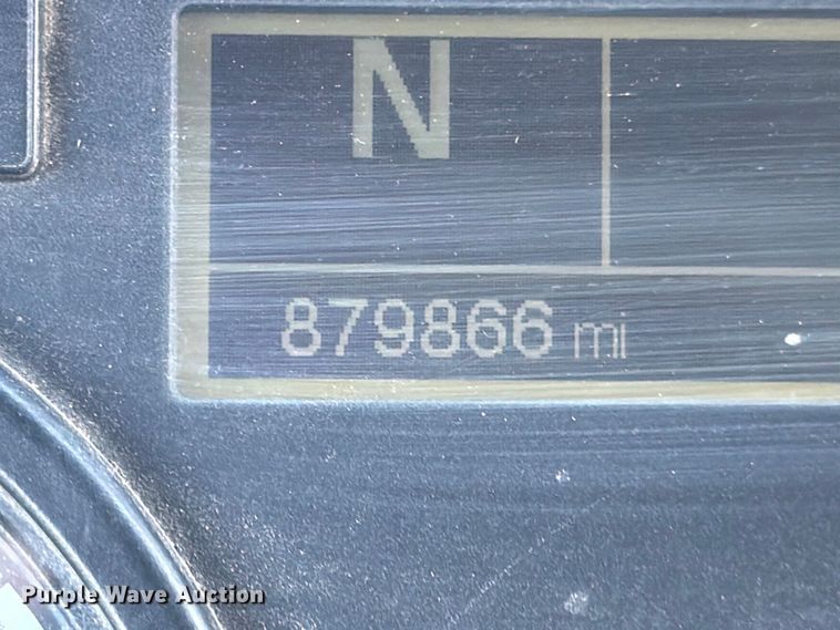 image for item YA1865 2016 Freightliner Cascadia semi truck