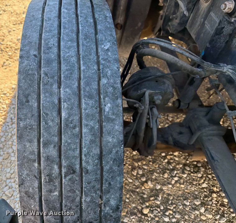 image for item YA1865 2016 Freightliner Cascadia semi truck