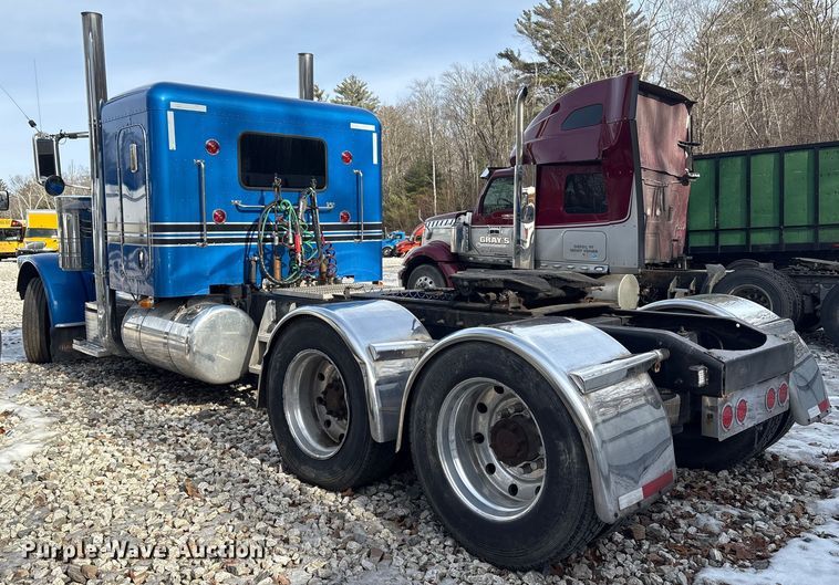 image for item YA1879 2019 Peterbilt 389 glider kit semi truck