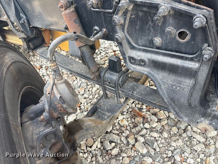 image for item YA1879 2019 Peterbilt 389 glider kit semi truck