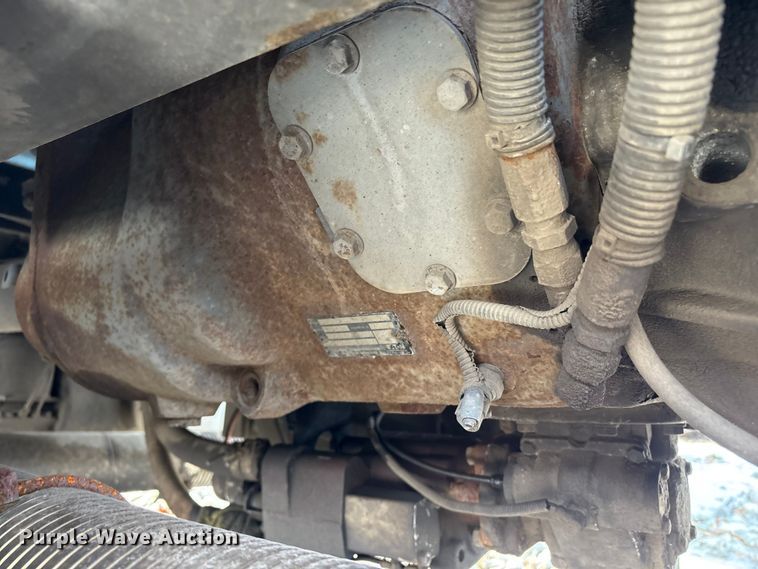 image for item YA1879 2019 Peterbilt 389 glider kit semi truck