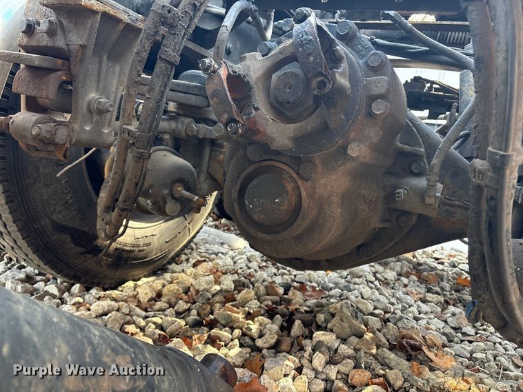 image for item YA1879 2019 Peterbilt 389 glider kit semi truck