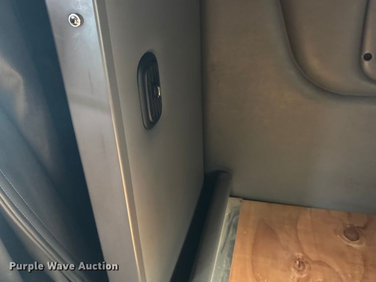 image for item YA1879 2019 Peterbilt 389 glider kit semi truck