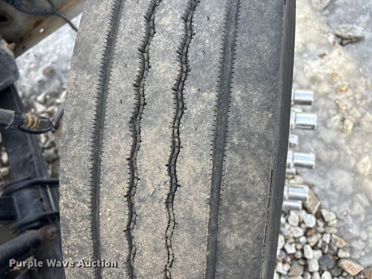 image for item YA1879 2019 Peterbilt 389 glider kit semi truck