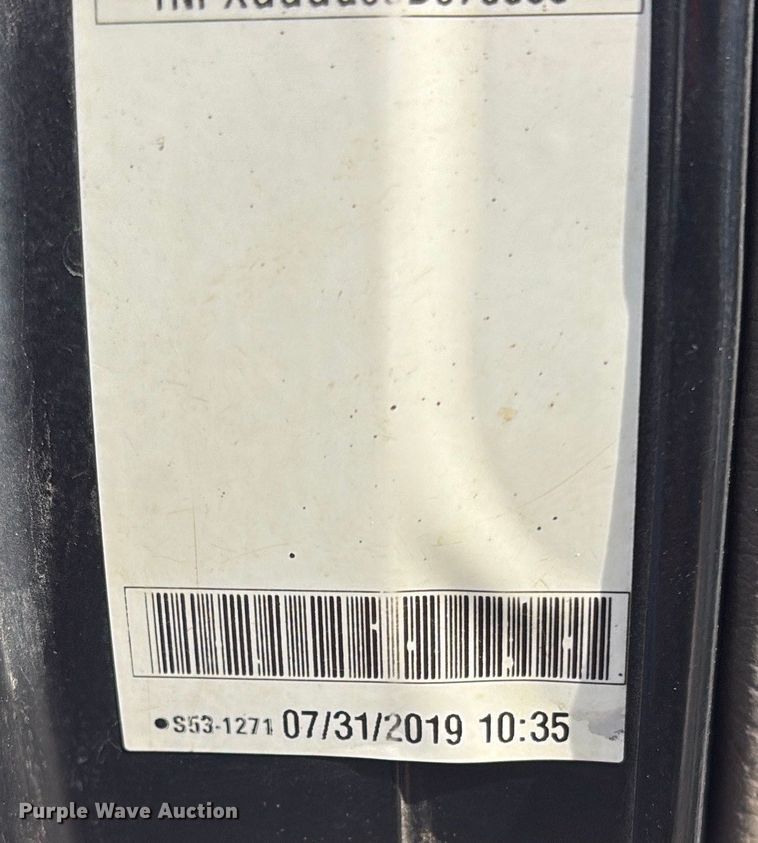 image for item YA1879 2019 Peterbilt 389 glider kit semi truck