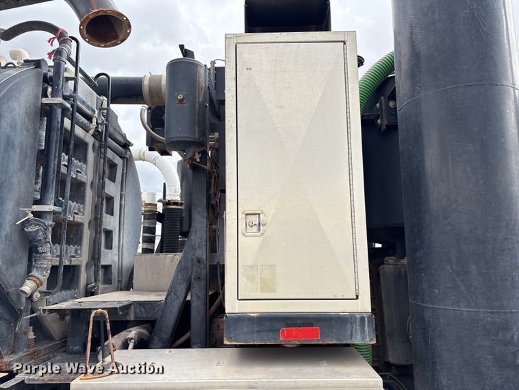 image for item YA1908 2024 Kenworth T880 hydrovac truck