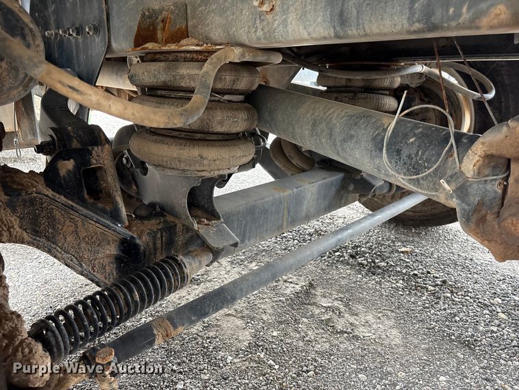 image for item YA1908 2024 Kenworth T880 hydrovac truck