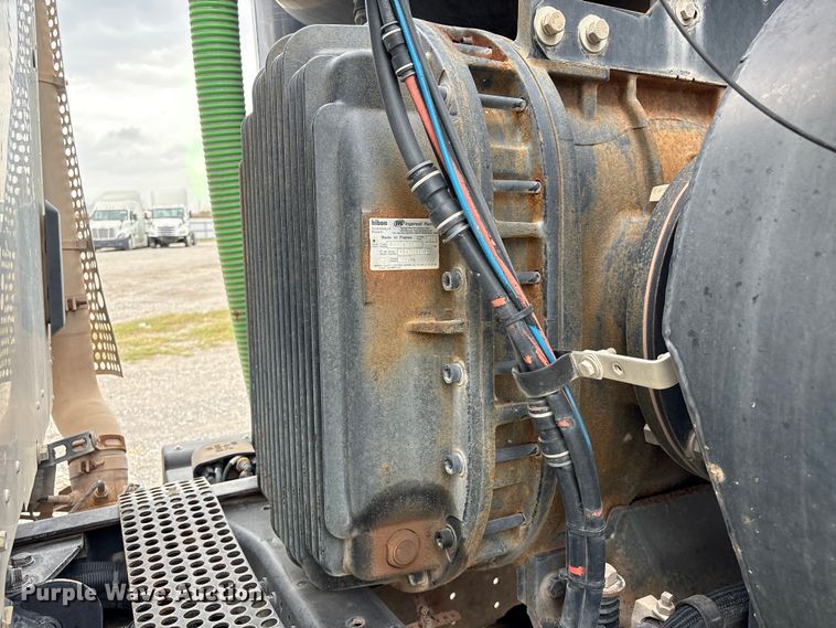 image for item YA1908 2024 Kenworth T880 hydrovac truck