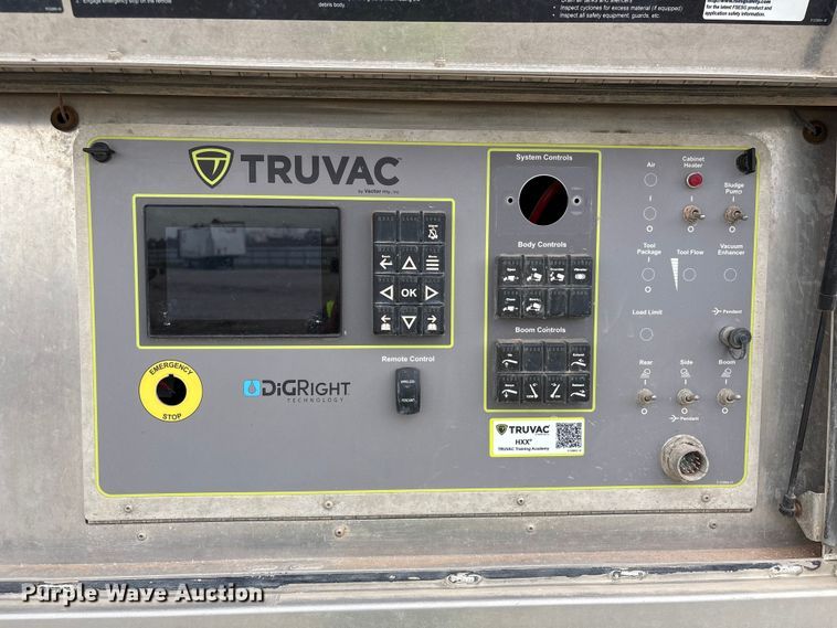 image for item YA1908 2024 Kenworth T880 hydrovac truck