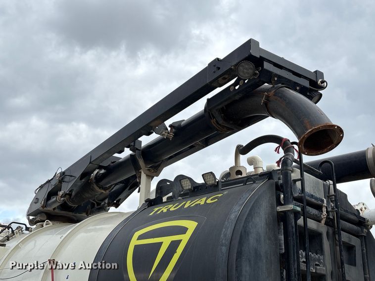 image for item YA1908 2024 Kenworth T880 hydrovac truck