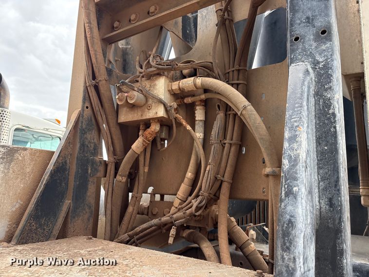 image for item YA1908 2024 Kenworth T880 hydrovac truck