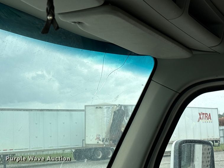 image for item YA1908 2024 Kenworth T880 hydrovac truck