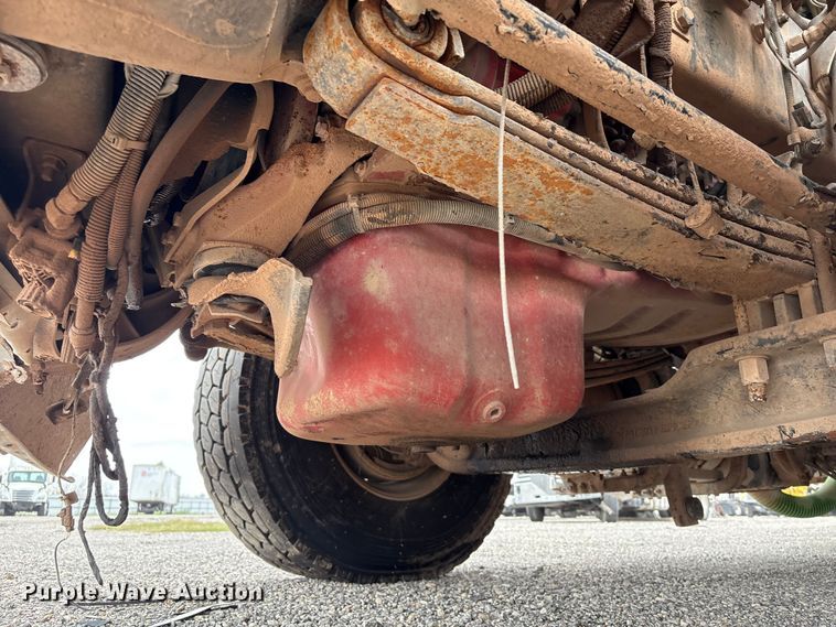 image for item YA1908 2024 Kenworth T880 hydrovac truck